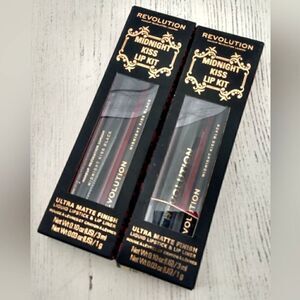 2 Revolution Midnight Kiss Black Matte Lipgloss & Lip Liner New in the box